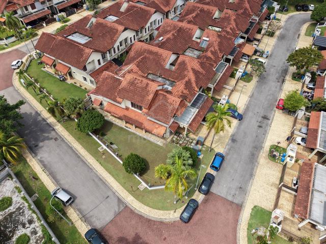 RENOVATEd CORNER LOT DOUBLE STOREY TERRACE BUKIT JELUTONG 1