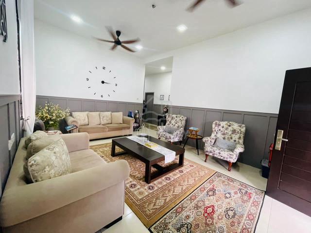 FULLY RENOVATED Semi-d Kampung Padang, Kuantan 1