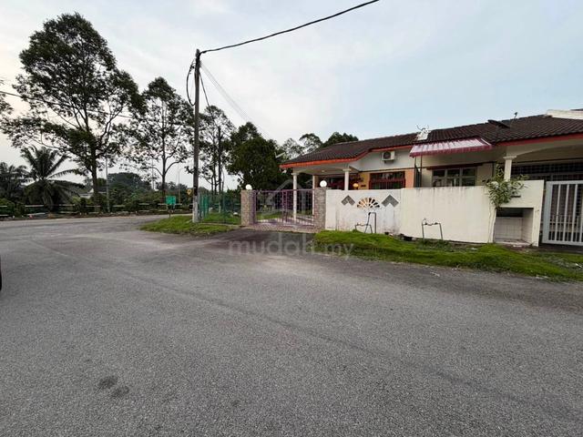 Nice Single Storey Terrace Corner In PD Sri Aman For Sale 1
