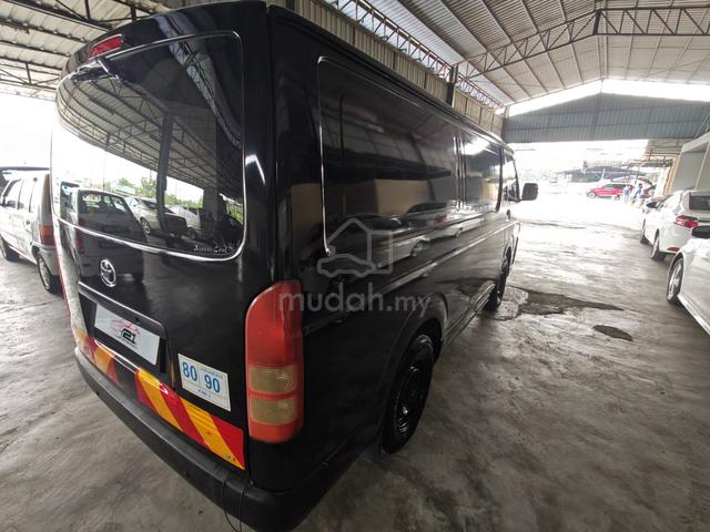 2010 Toyota hiace panel van 2.5 manual - 5