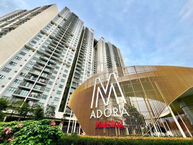M Adora 1