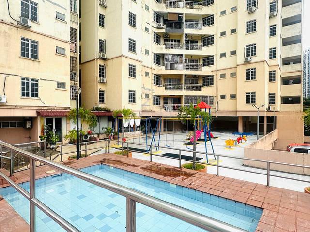 Zamrud Apartment 1