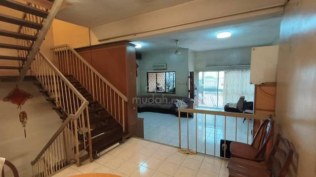 Taman Connaught 2.5 Storey House【6-Bedrooms】Gated Guarded FREEHOLD 1