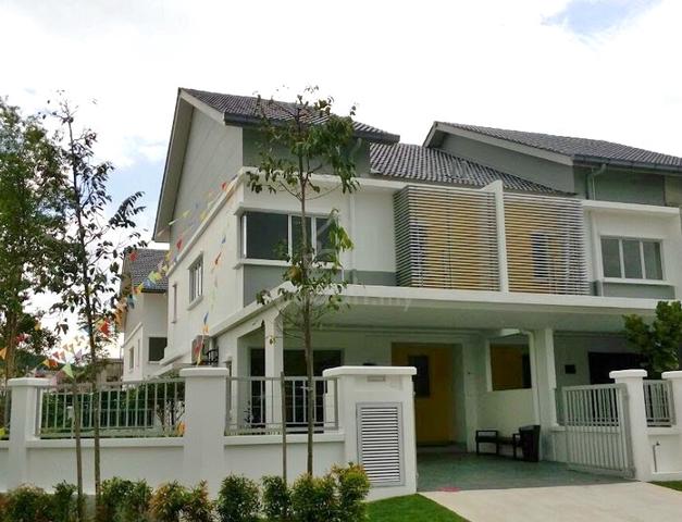 Corner Double Storey With Extra Land, Price Cheaper From 7xxk! 1