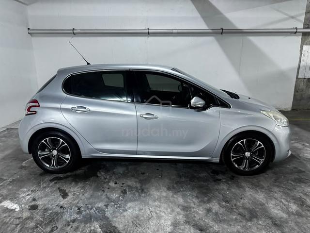 2015 Peugeot 208 1.6 (A) - 5