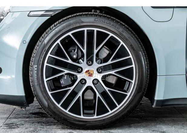 2025 Porsche Taycan (New Facelift) - 4