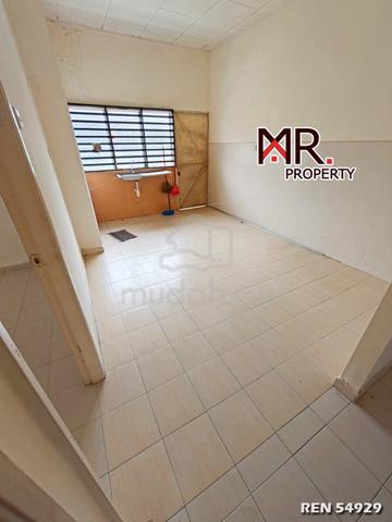 EASY ACCESS @ Single Storey Terrace Bandar Puteri Jaya FOR SALE 1