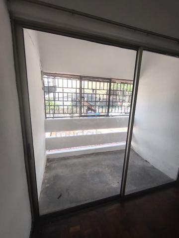 Rumah townhouse di sewa ,segambut ,kitchen top , rent 1500 1