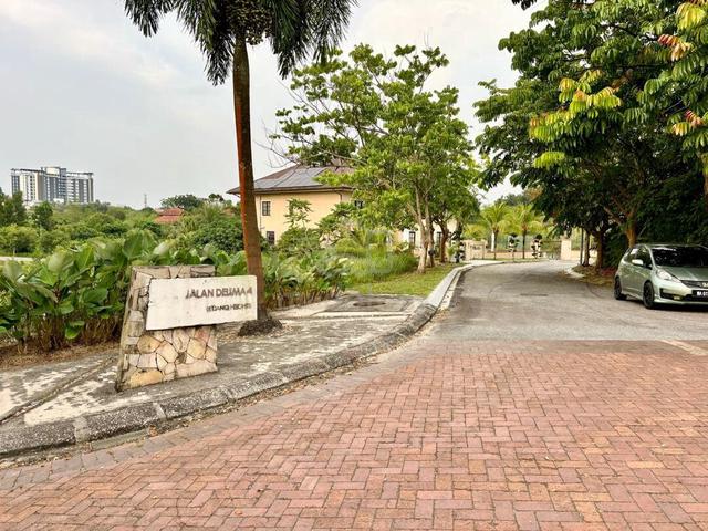 PRIME AREA Bungalow Lot @ Ledang Height 1