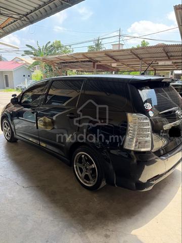 Toyota Wish 2.0S SOLID - 3