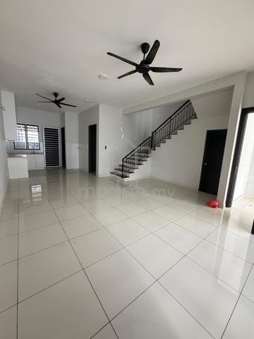 Double Storey landed kajang East , aircond kitchen cabinet , Semenyih 1