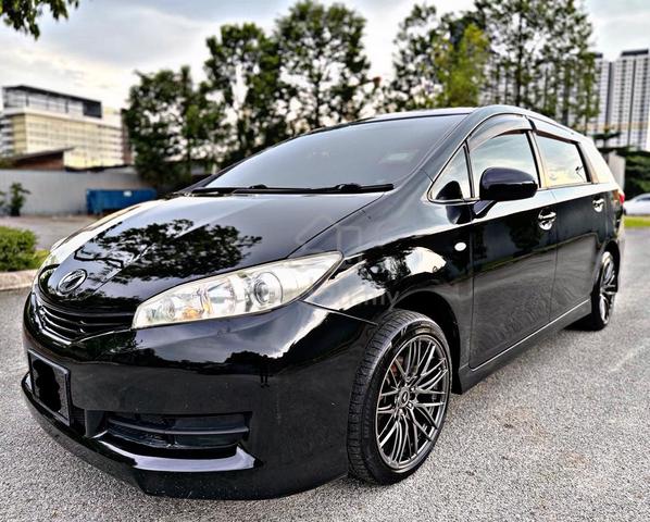 Toyota WISH 1.8 ZGE20G (A) DIRECT OWNER - 1