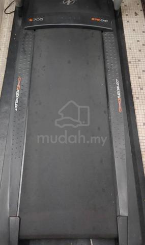 treadmill - photo 3 of 3