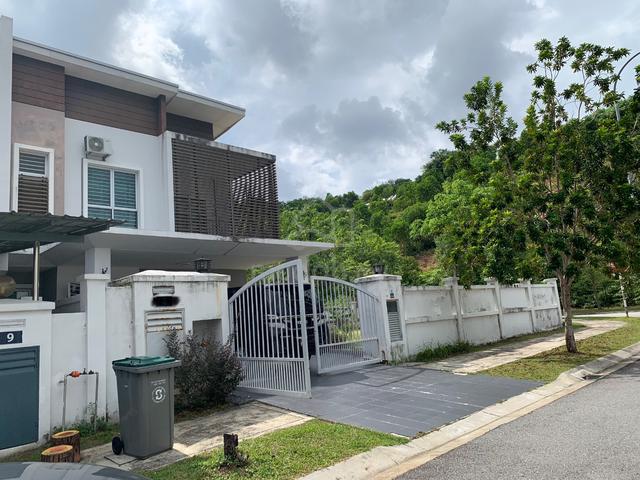 BIG LAND CORNER LOT Double Storey Saujana Tropika Seremban 2 60x70sqf 1