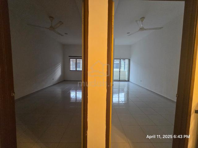 Double Storey Terrace Promenade Villa, Tanjung Lumpur, Kuantan 5