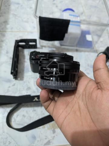 Sony ZV E10 mark 1 - photo 2 of 6