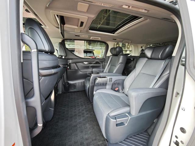 2022 Toyota ALPHARD 2.5 SC FULLY LOADED MODELLISTA - 4