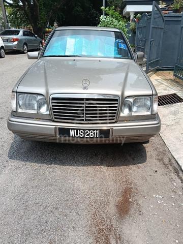 1989 Mercedes Benz 230 2.0 W114 (A) - 1
