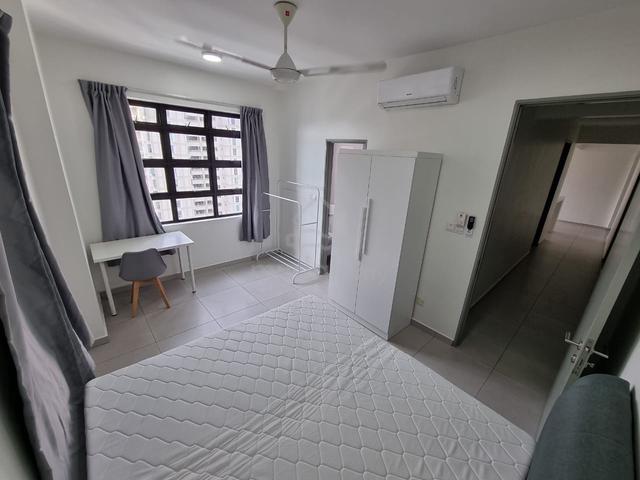 Bangi Putrajaya: De Centrum UniPark: MALAY FEMALE, Personal Bathroom 1