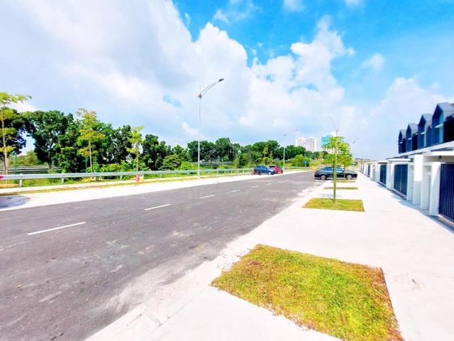 FACING OPEN Double Storey House Serenia ARIYA in Dengkil, Sepang 1