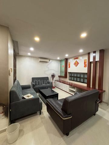 Taman Mount Austin Terrace House For Rent !! Almost Fully Furnished !! 1
