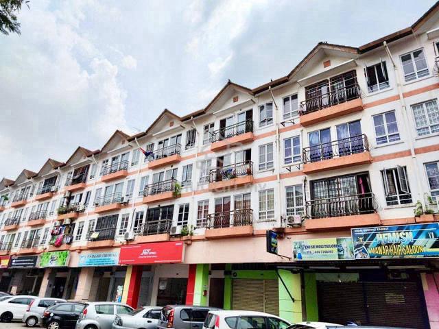Park Avenue (Tampoi Indah) 1
