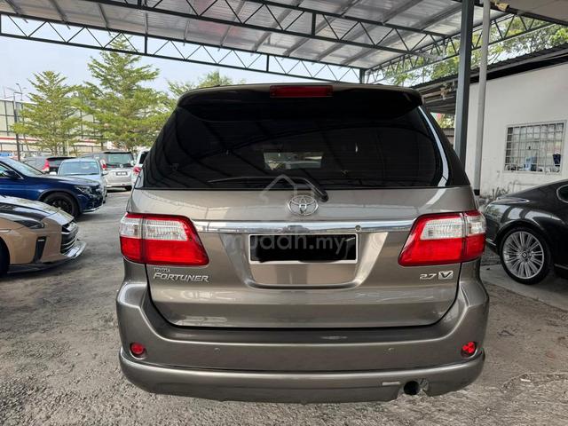 2010 Toyota FORTUNER 2.7 V (A) Petrol Boleh Loan - 4