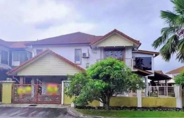[BELOW MARKET 500K]2Storey Freehold Bungalow Seri Putra Kajang 1