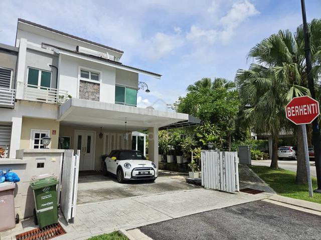 CORNER LOT Presint 11 Putrajaya, Renovated 400k, Freehold, 2400 sqft 1