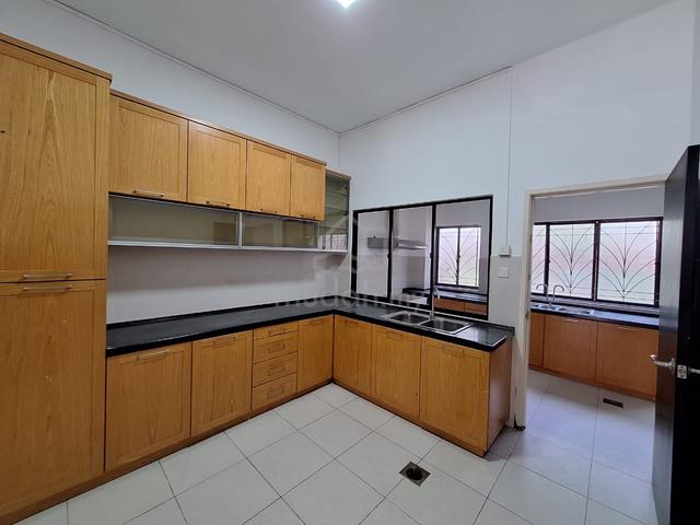 Bandar Puteri Puchong Jaya Taman Wawasan 4rooms 4baths for Rent 1