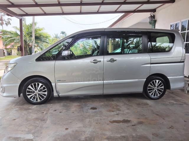 2015 Nissan SERENA 2.0 S-HYBRID HIGHWAY STAR - 2