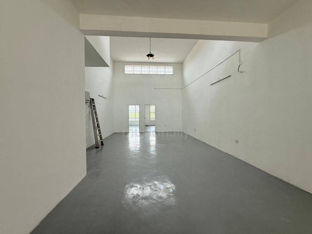 Double Storey Shop/ Jalan Utama Mutiara Rini / 1st Floor 1