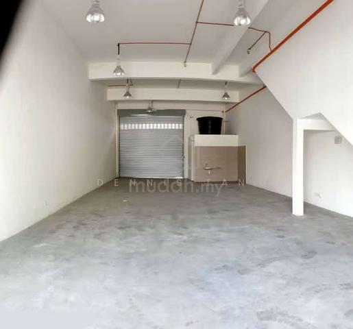 Seksyen 27, shah alam 2 storey shop for rent/to let near highway 1