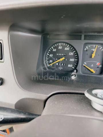 2004 Toyota UNSER 1.8 LGX (M) - 2