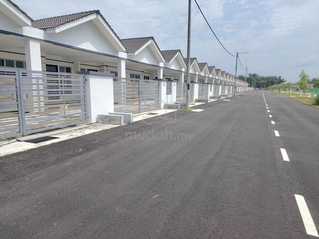 Parit Raja Terrace House 1