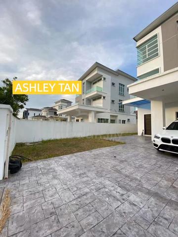 SPACIOUS 3storey Detached Dedaun Bungalow Batu Kawan BKIP Freehold 1
