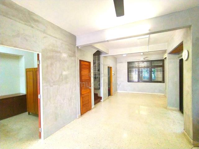 SS18 Subang Jaya, Double Storey Corner House for Sale 1