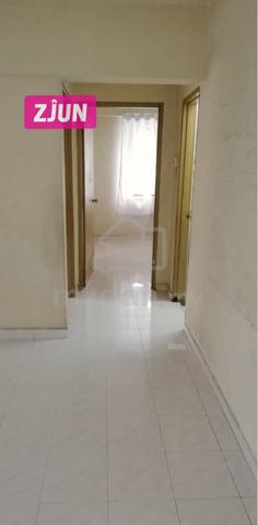 Halaman Nipah Apartment 1