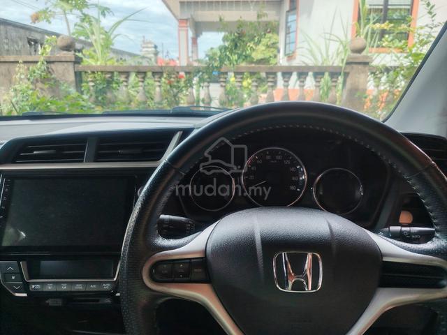 2017 Honda BR-V 1.5 V -- (A) - 5