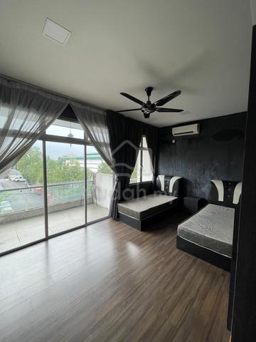 Townhouse 4+1 bedroom bandar saujana putra 1