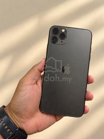 iPhone 11 Pro Max 256GB - photo 2 of 3