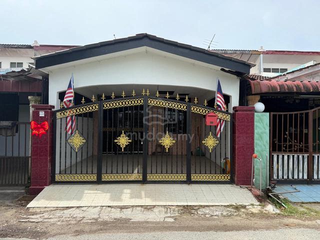 (Pasir Pekan,Kota Bharu) Rumah Teres Siap Renovate Taman SBJ Putra 1