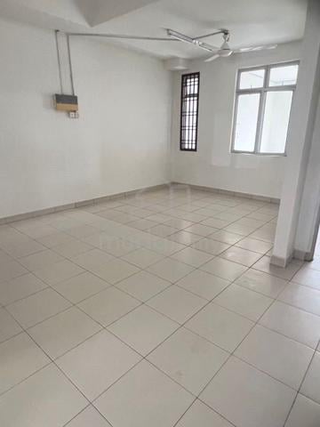 Jalan Uda Utama @ Skudai 4 Bed 3 Bath Double Storey Terrace House 1