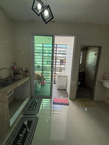 Cheap/ Uni vista/ samarahan/ 2 storey terrace/ 3 bedroom/ nice 1