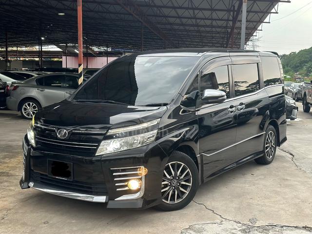 2017 Toyota VOXY 2.0 ZS KIRAMEKI II (A) LIKE NEW!! - 1