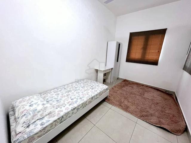 [Female|Full Furnished] Room Canopy Hill FREE WIFI 1