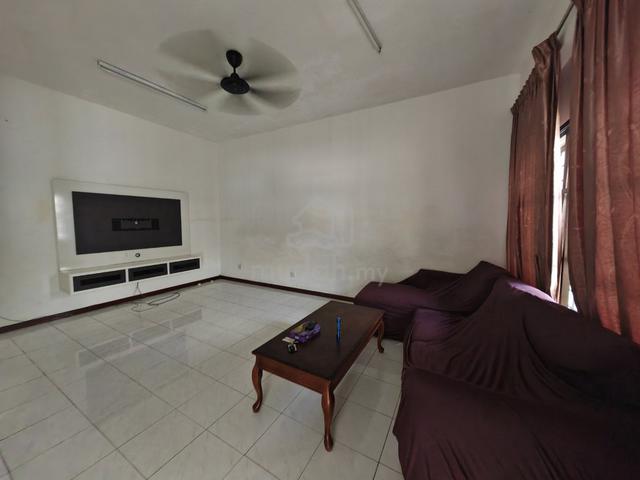 Taman daya. Double storey terrace house. Good condition 1