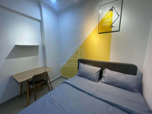 Suriamas Larkin Room For Rent Bus to CIQ JB 1