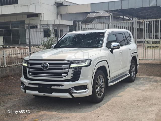 2023 Toyota LANDCRUISER 3.5ZX LC300 BLACK INTERIOR - 3