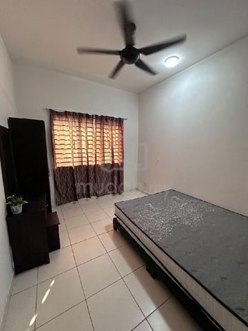 Bilik untuk disewa di Tanjung Karang (taman berhadapan Hospital) 1